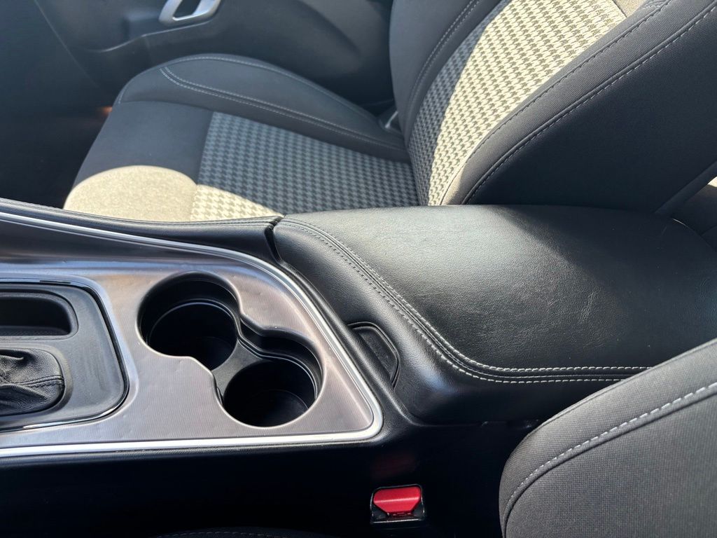 2021 Dodge Challenger SXT - Photo 18