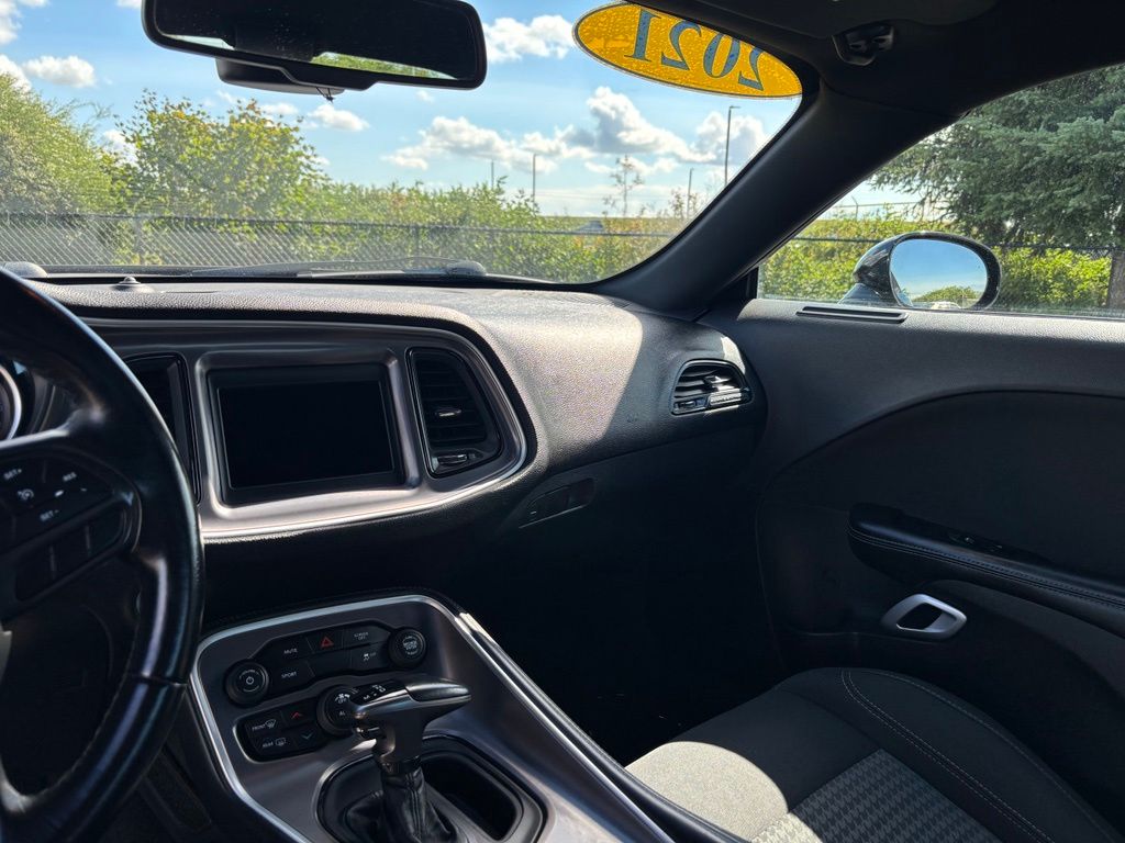 2021 Dodge Challenger SXT - Photo 9
