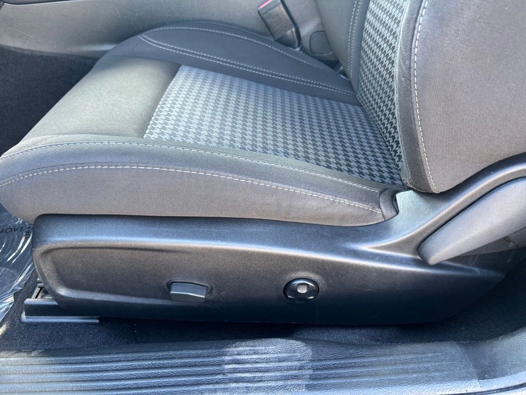 2021 Dodge Challenger SXT - Photo 24
