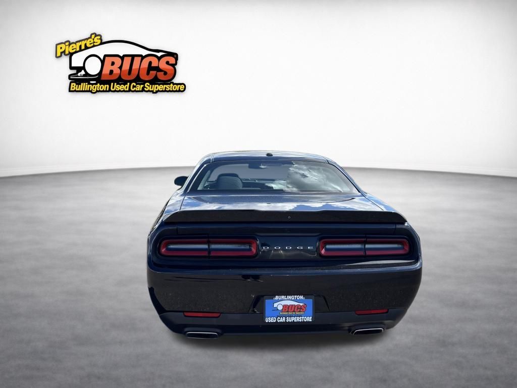 2021 Dodge Challenger SXT - Photo 3