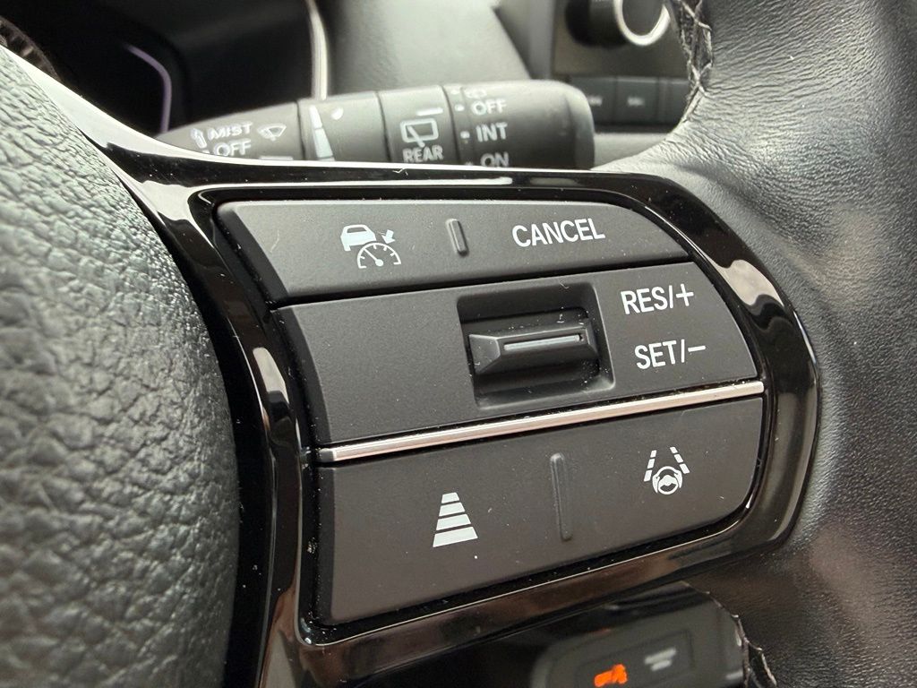 2023 Honda Civic Hatchback EX-L - Photo 7