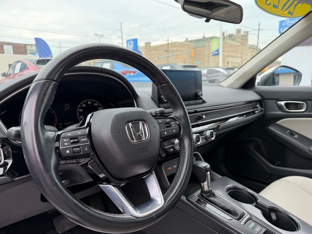 2023 Honda Civic Hatchback EX-L - Photo 13
