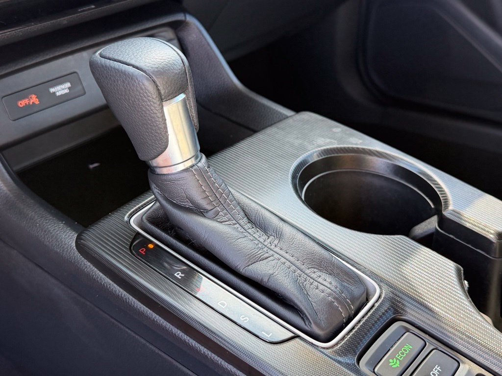 2024 Honda Civic Hatchback LX - Photo 11