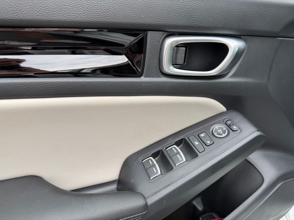 2023 Honda Civic Hatchback EX-L - Photo 12