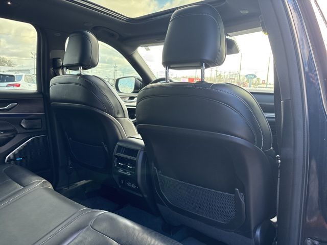 2023 Jeep Grand Cherokee Overland - Photo 32