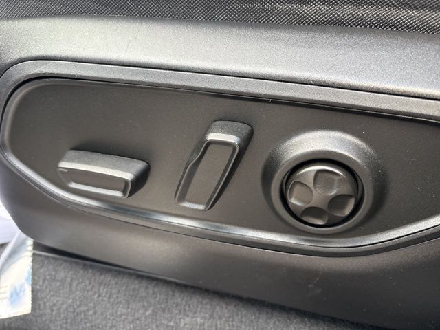 2023 Jeep Grand Cherokee Overland - Photo 10