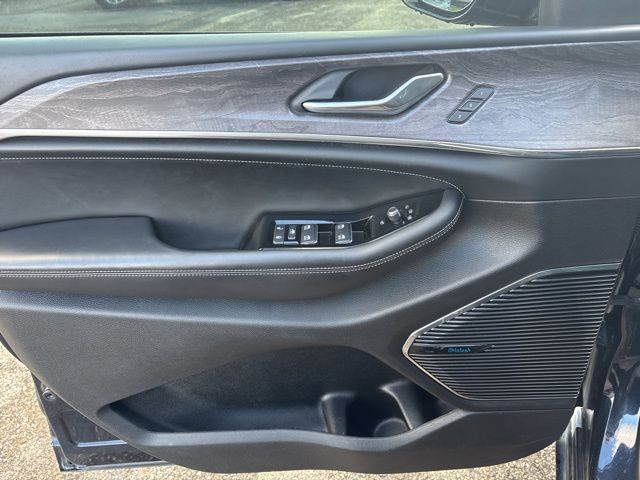 2023 Jeep Grand Cherokee Overland - Photo 11