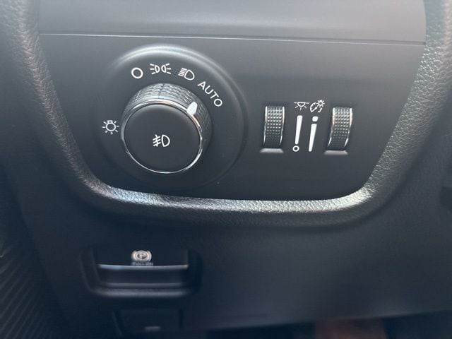 2023 Jeep Grand Cherokee Overland - Photo 13
