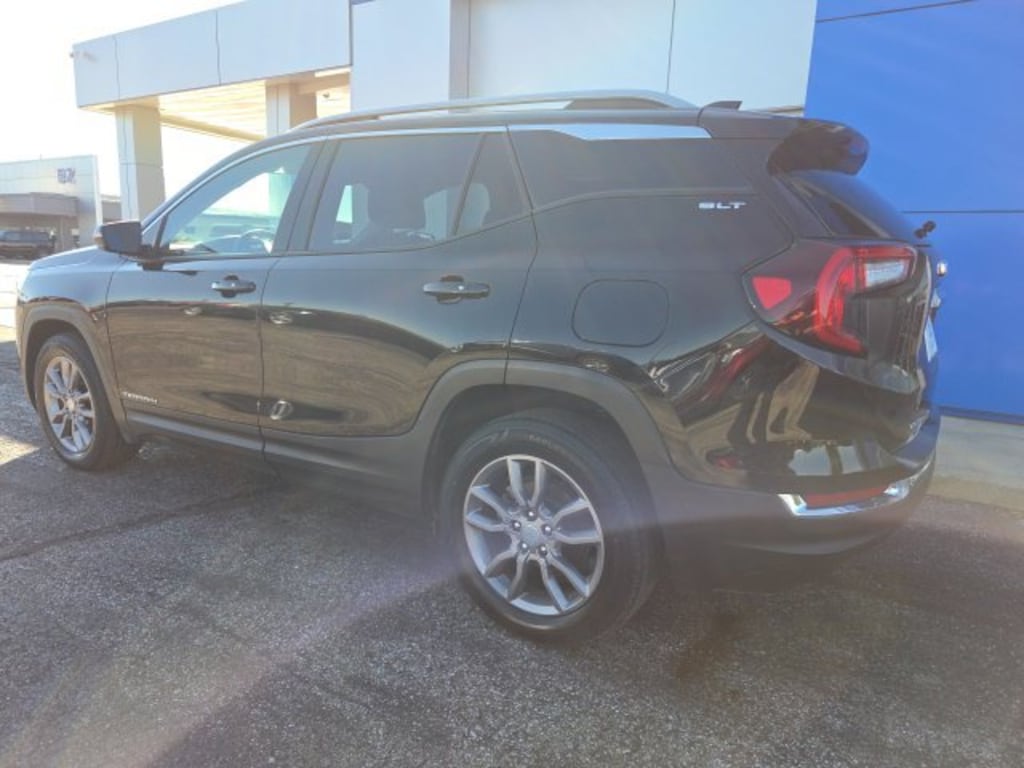 Used 2023 GMC Terrain SLT SUV