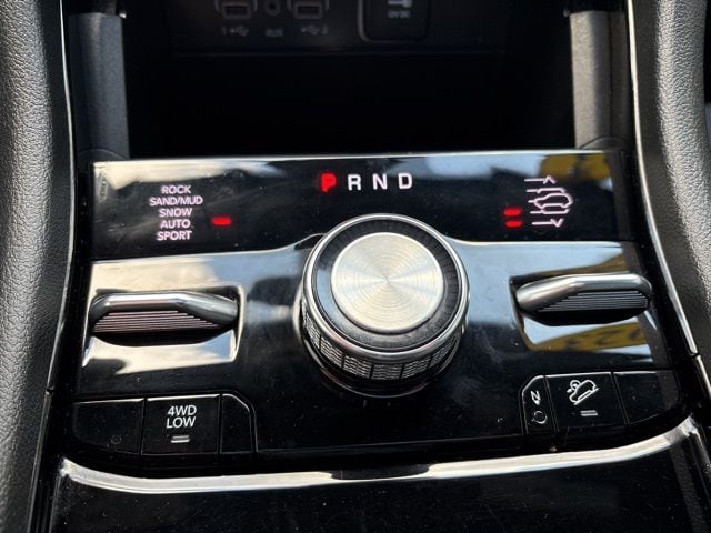 2023 Jeep Grand Cherokee Overland - Photo 19