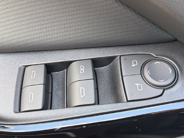 2027 Chevrolet Equinox LT - Photo 14