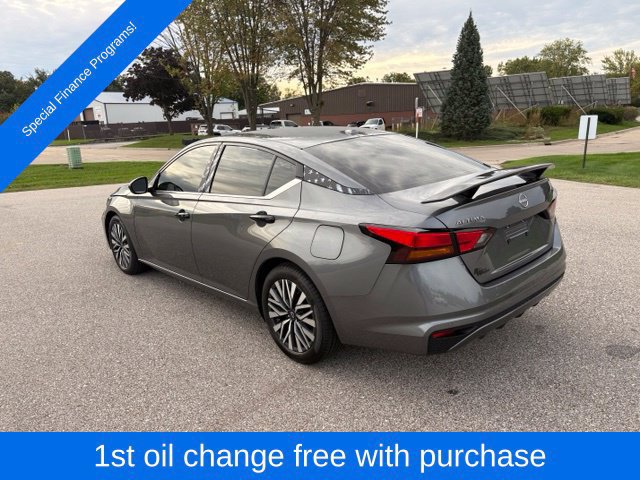 Used 2024 Nissan Altima 2.5 SV