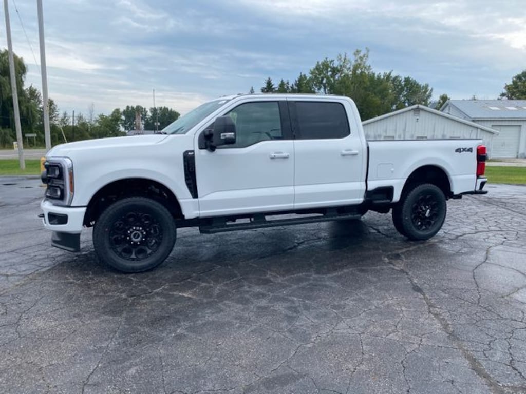 New 2026 Ford F-250SD XLT Truck Crew Cab
