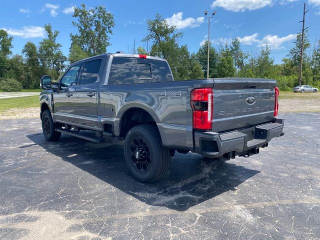 New 2026 Ford F-250SD XLT Truck Crew Cab