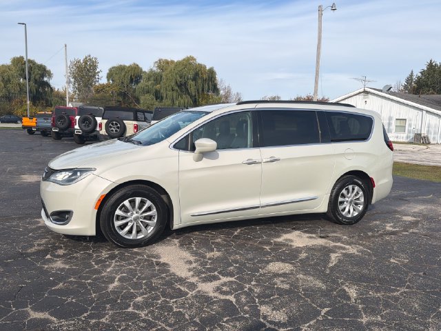 Used 2017 Chrysler Pacifica Touring L Van