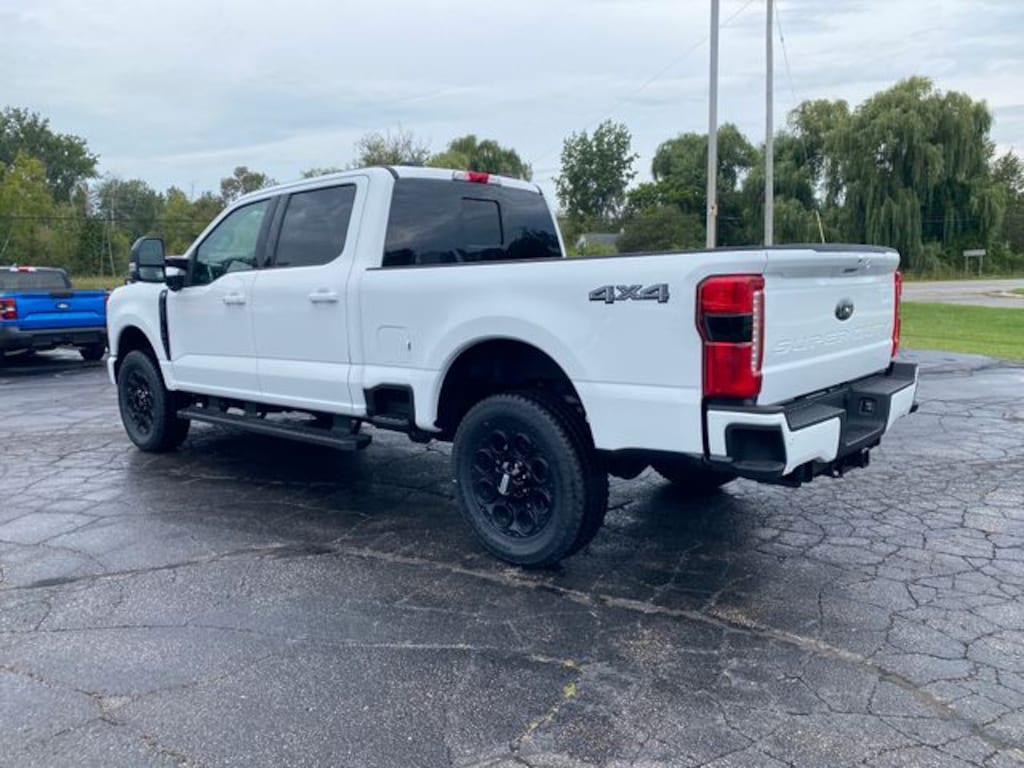 New 2026 Ford F-250SD XLT Truck Crew Cab