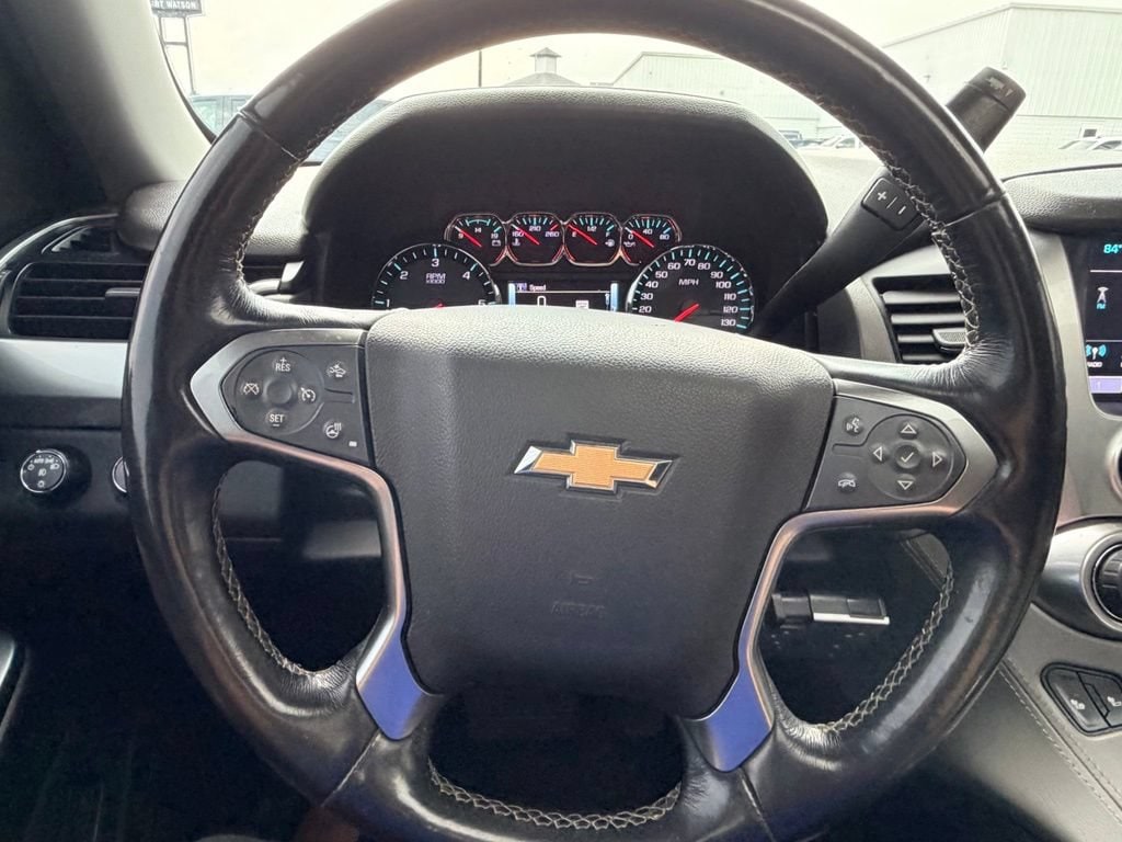 2019 Chevrolet Suburban LT - Photo 12