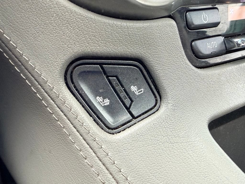2019 Chevrolet Suburban LT - Photo 19