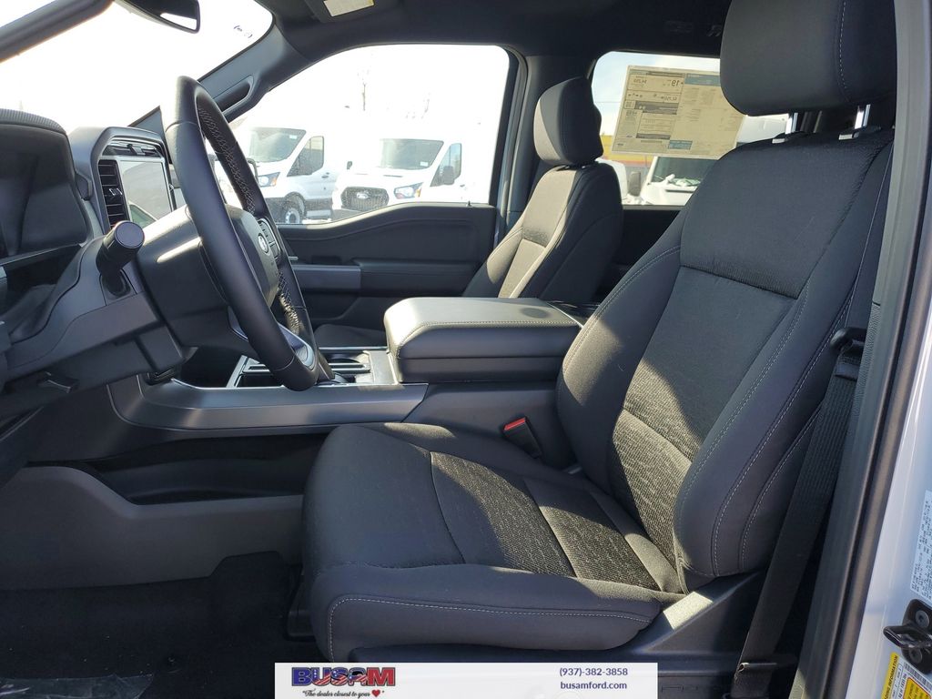 2025 Ford F-150 XLT - Photo 15