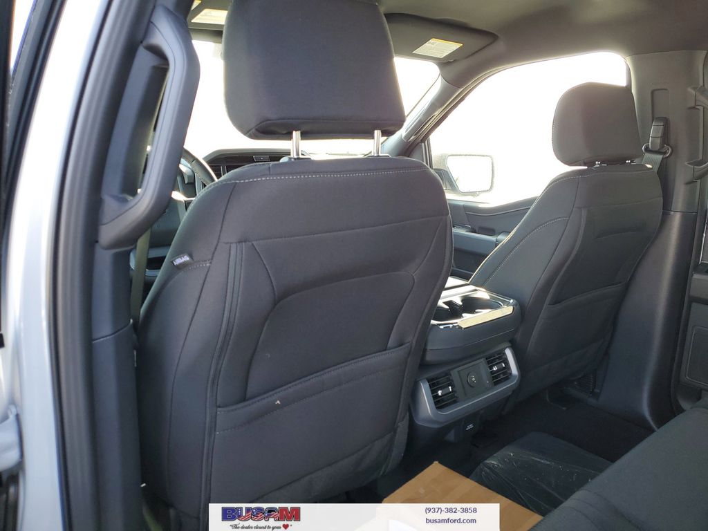 2025 Ford F-150 XLT - Photo 12