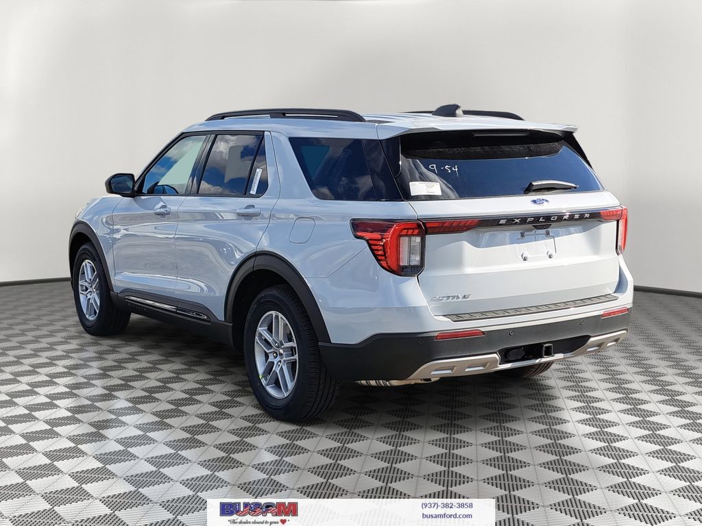 2026 Ford Explorer Active - Photo 3