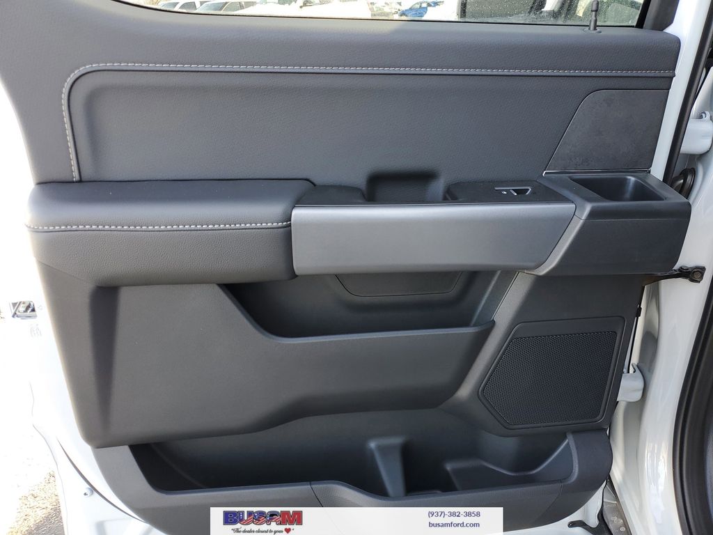 2025 Ford F-150 XLT - Photo 13