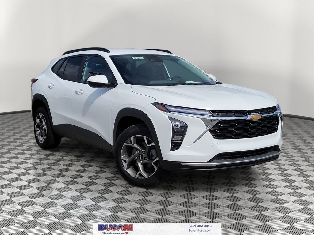 Used 2025 Chevrolet Trax LT SUV