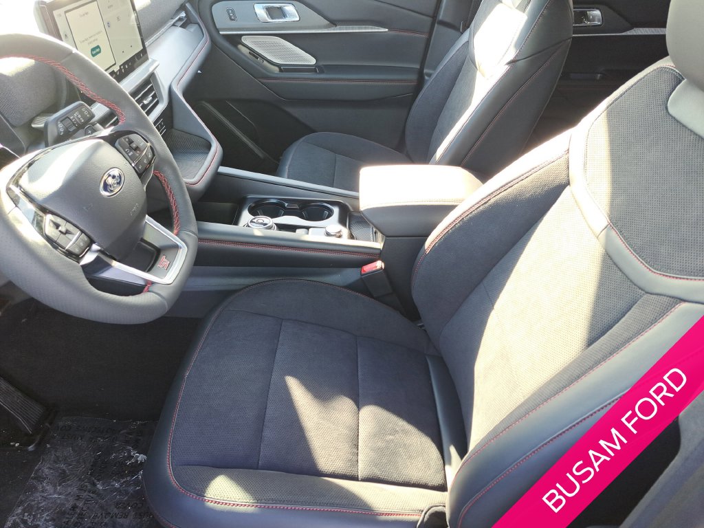 2026 Ford Explorer ST - Photo 11