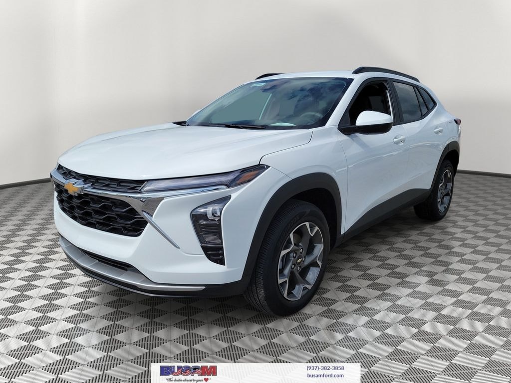 Used 2025 Chevrolet Trax LT SUV