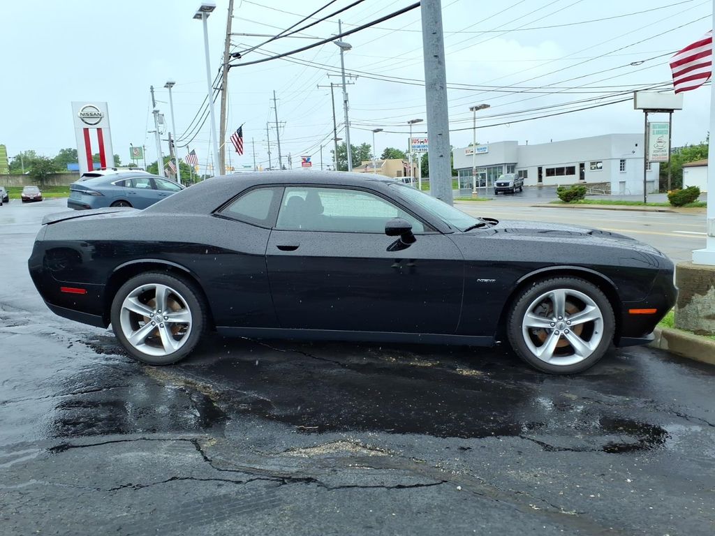 2018 Dodge Challenger R/T - Photo 8