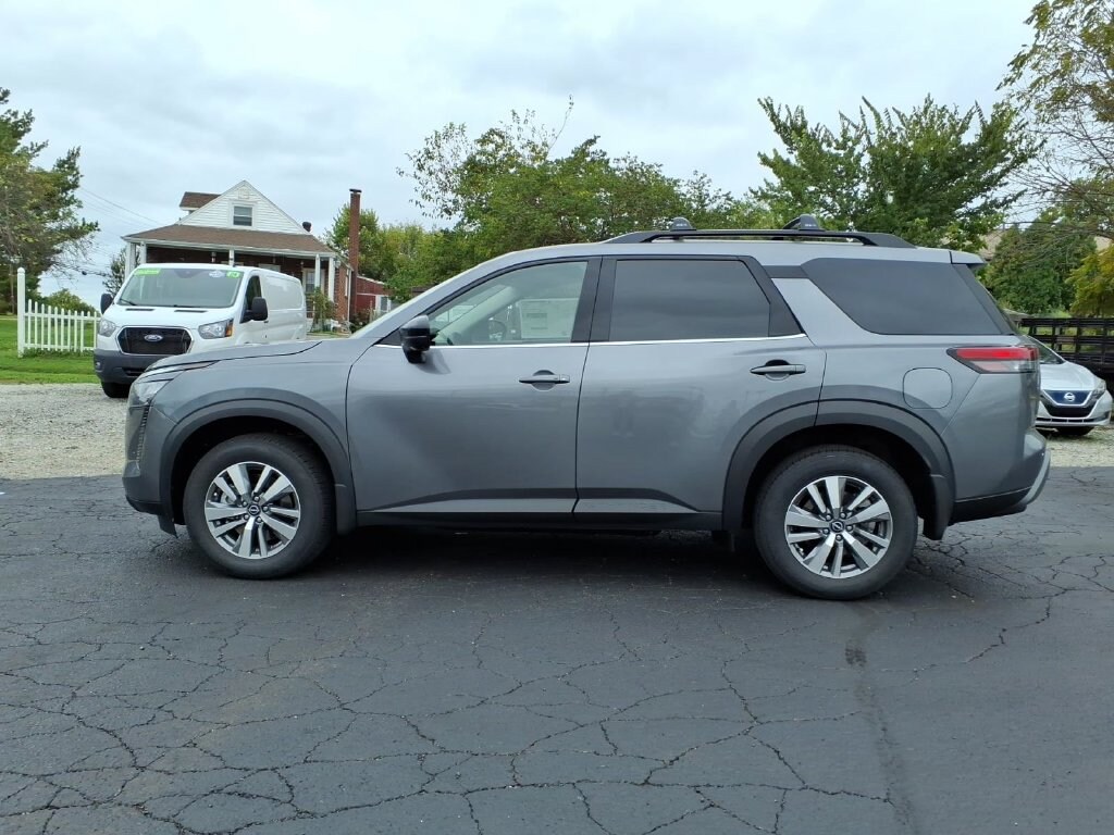 New 2026 Nissan Pathfinder SL SUV