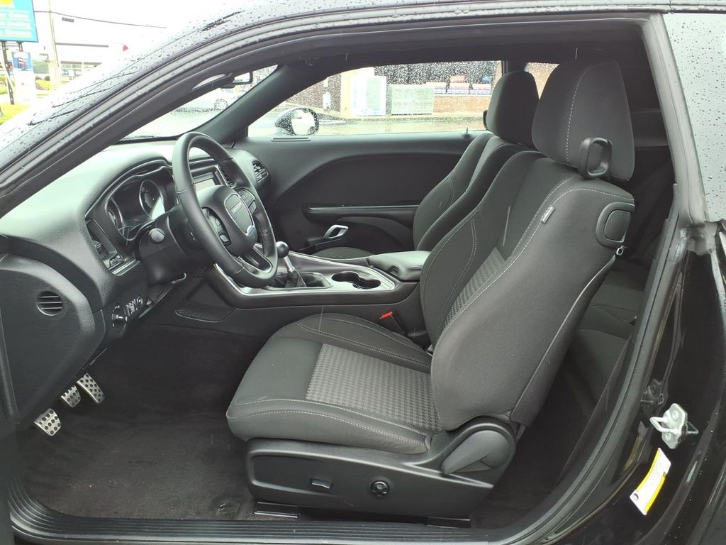 2018 Dodge Challenger R/T - Photo 12