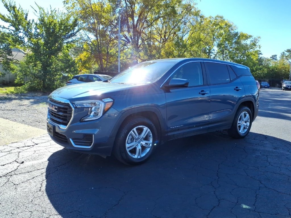 Used 2024 GMC Terrain SLE SUV