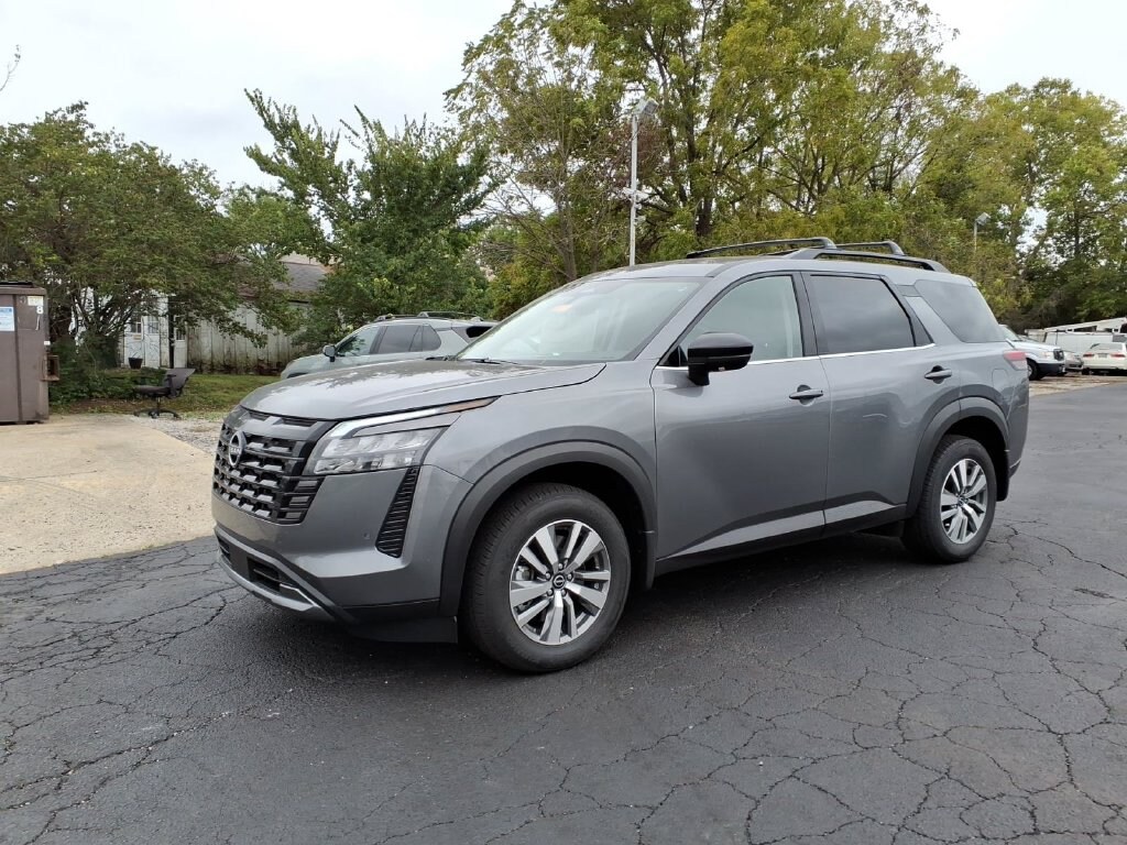 New 2026 Nissan Pathfinder SL SUV