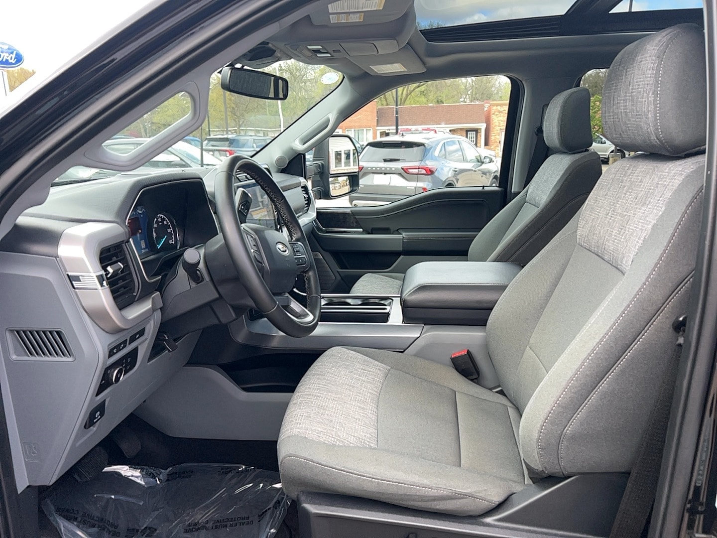 2023 Ford F-150 XLT - Photo 12