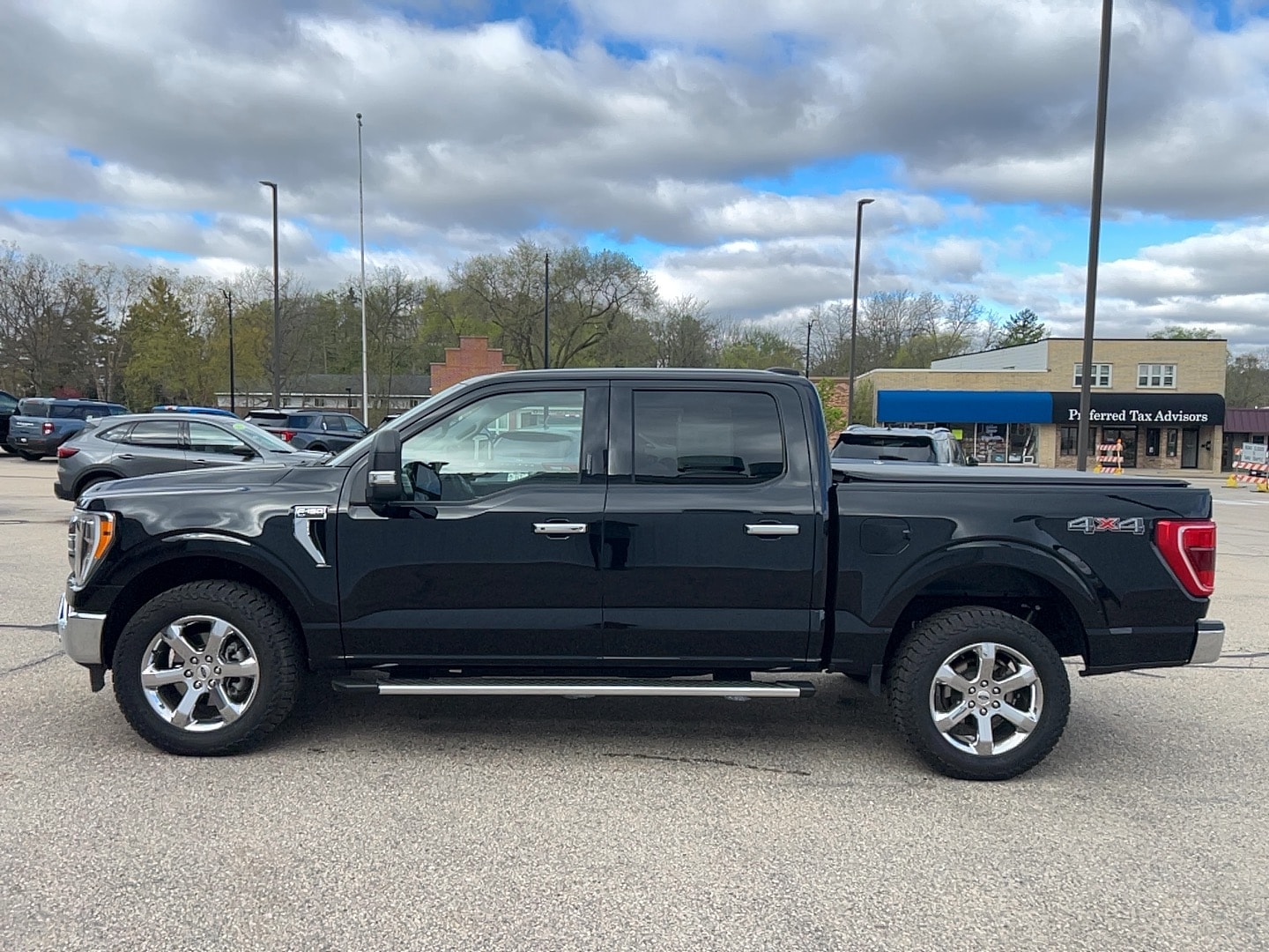 2023 Ford F-150 XLT - Photo 8