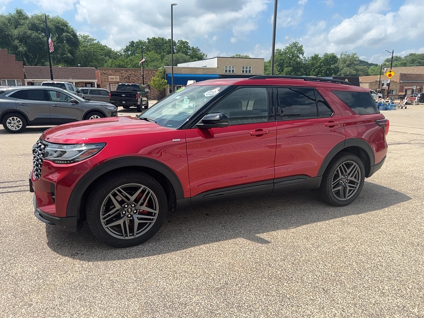 2025 Ford Explorer ST-LINE