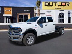 2026 Ram 3500 Chassis Cab TRADESMAN CREW   4X4 60' CA Pickup