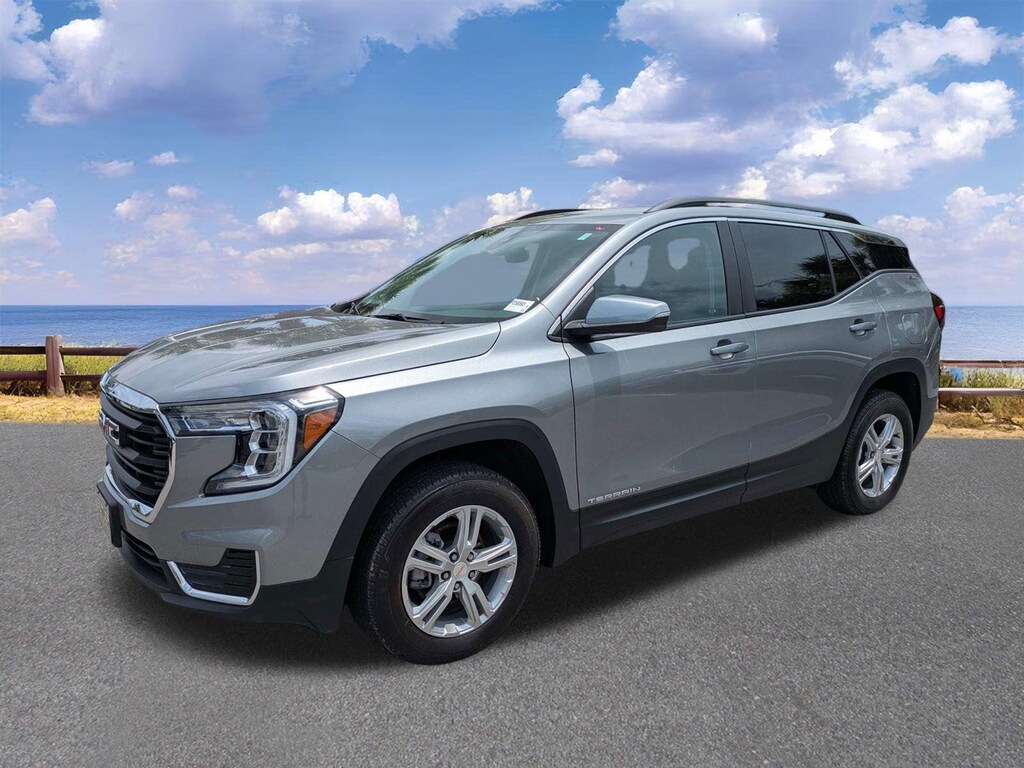 Used 2024 GMC Terrain SLE SUV