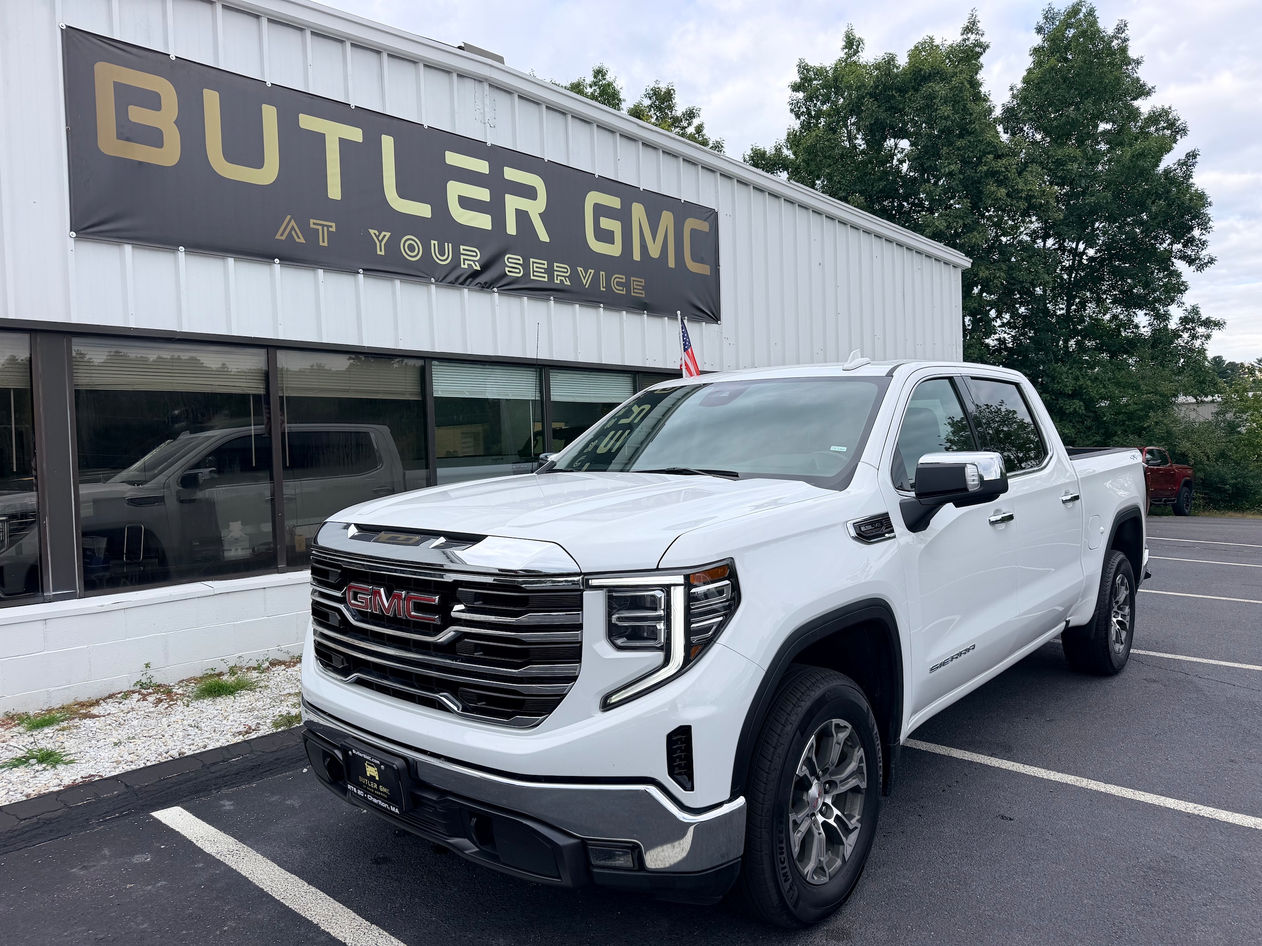 2025 GMC Sierra 1500 SLT