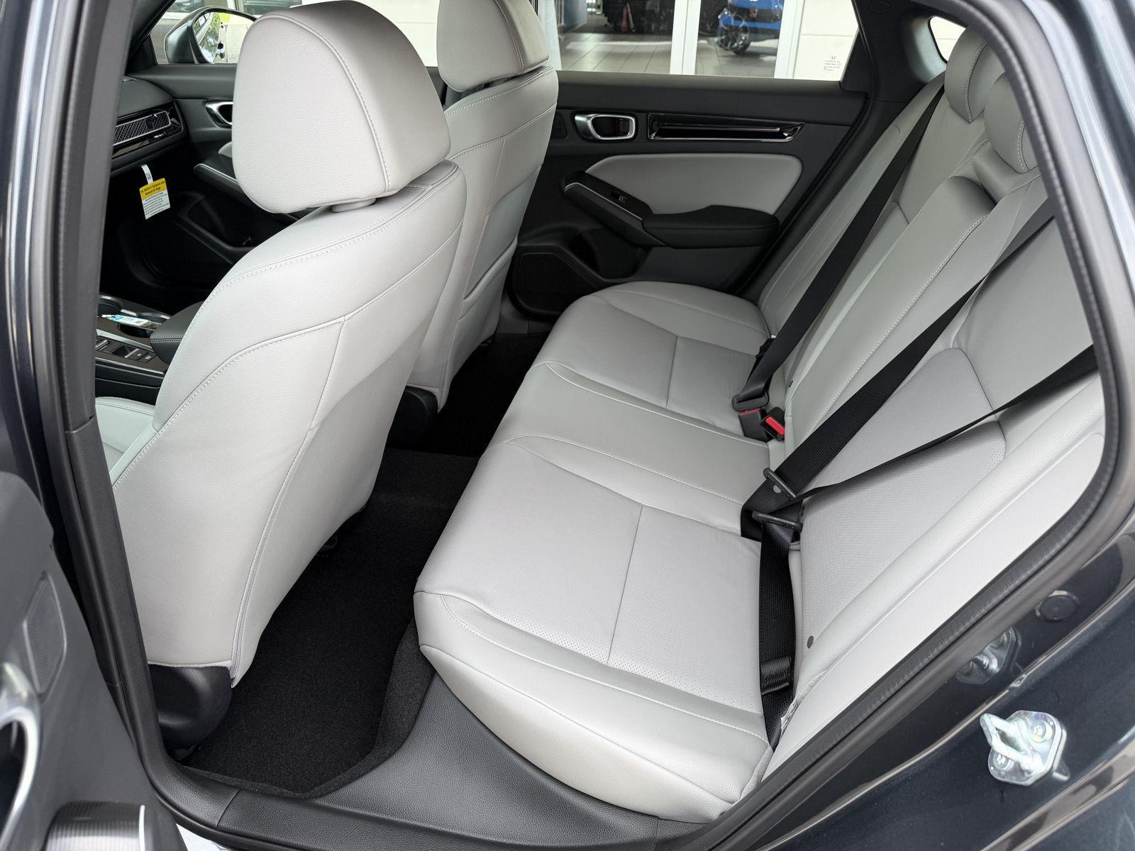 2026 Honda Civic Hatchback Sport Touring - Photo 9