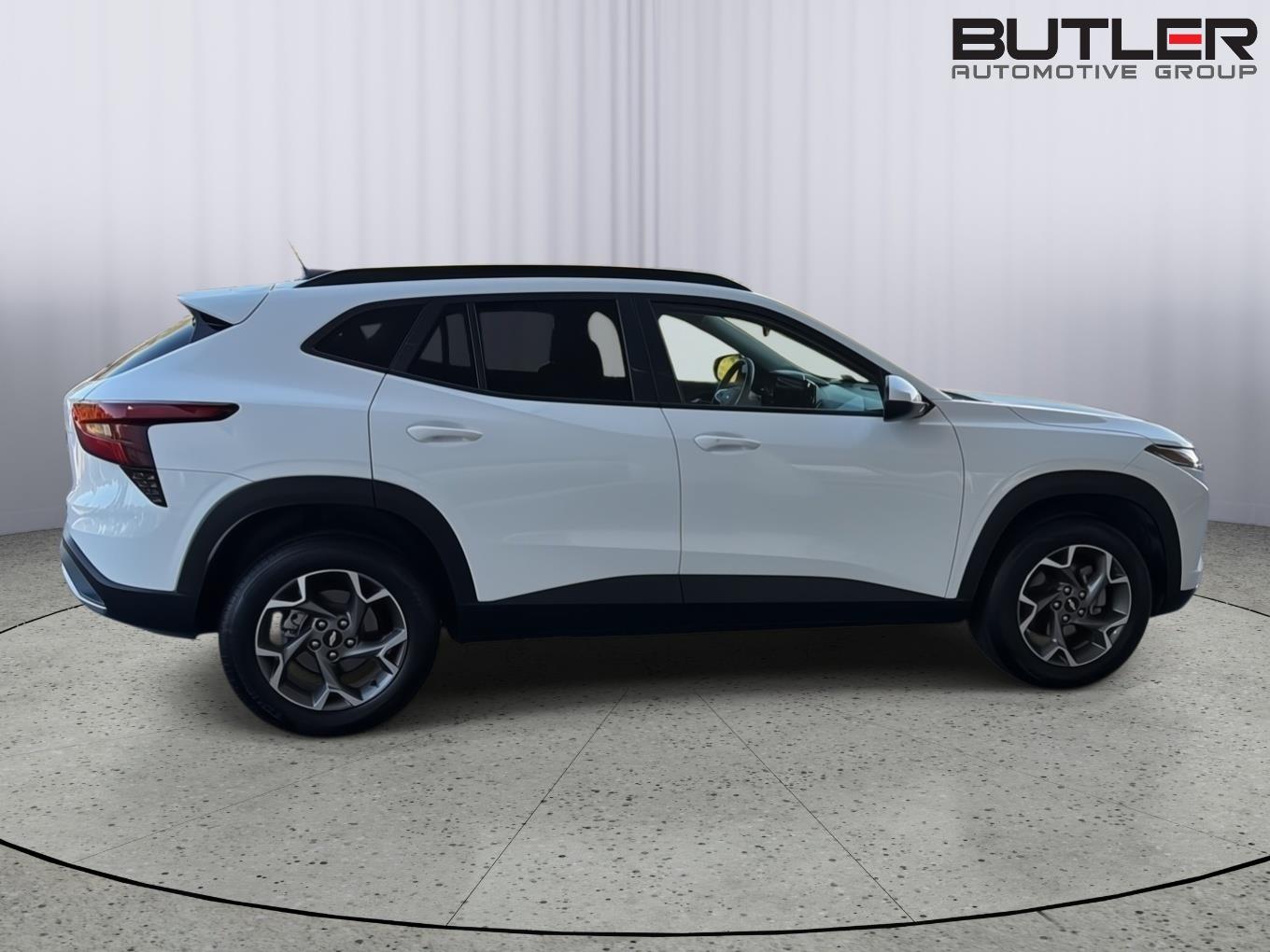 2025 Chevrolet Trax LT - Photo 7