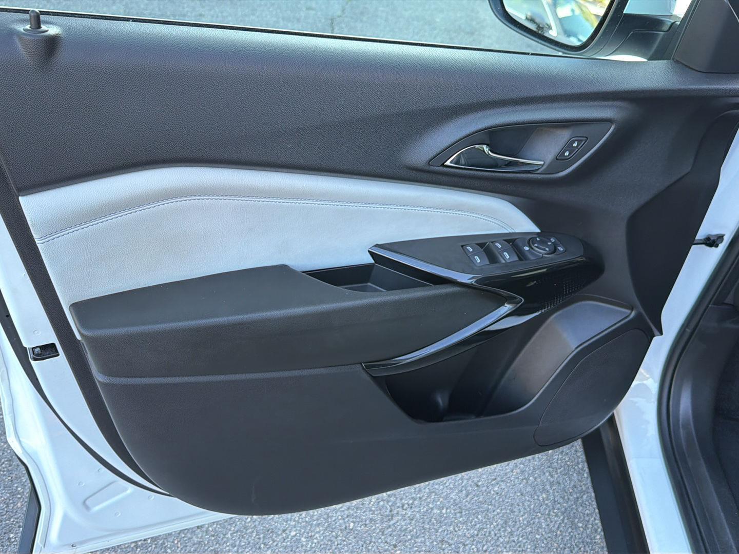 2025 Chevrolet Trax LT - Photo 16