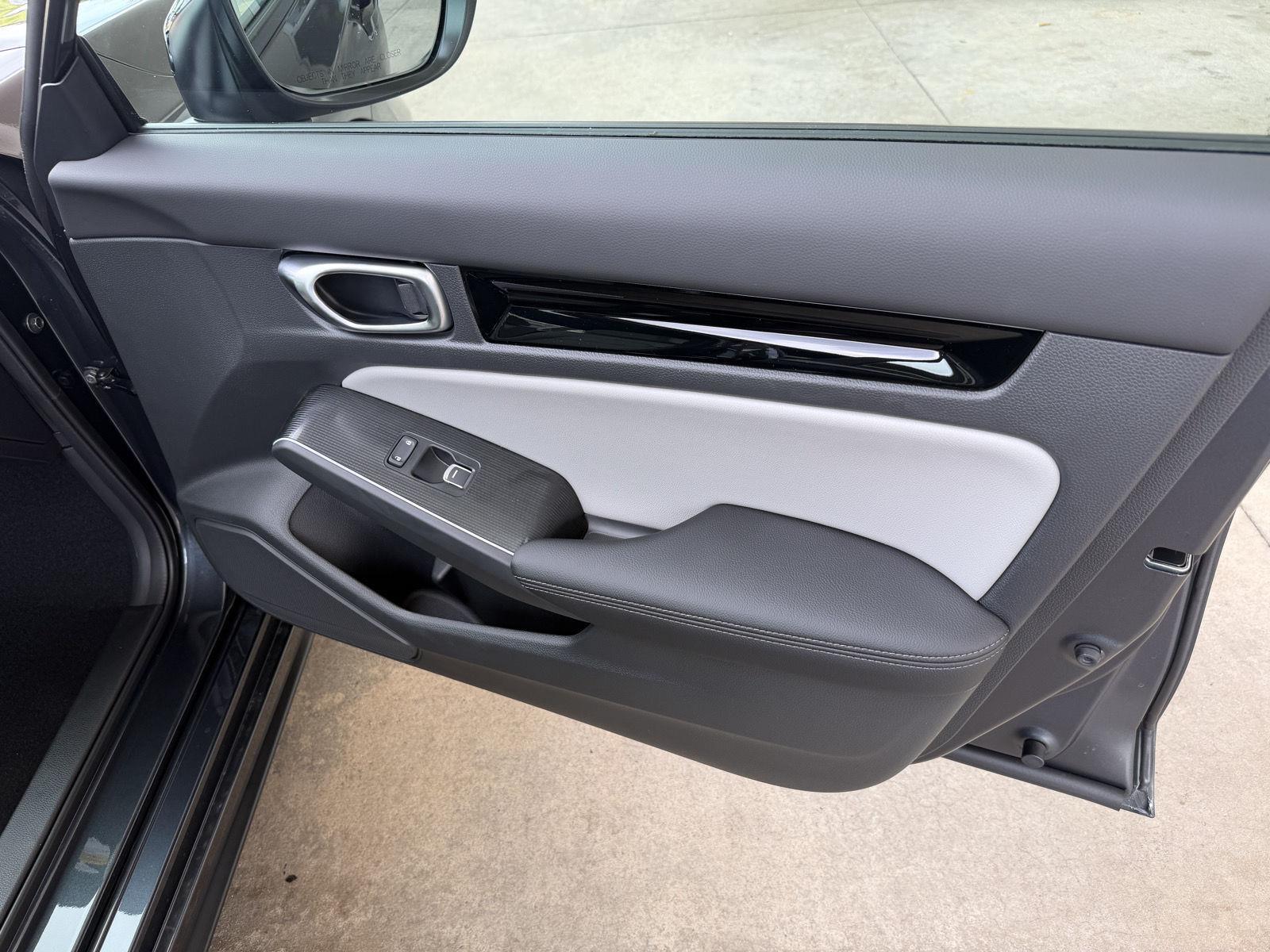 2026 Honda Civic Hatchback Sport Touring - Photo 12