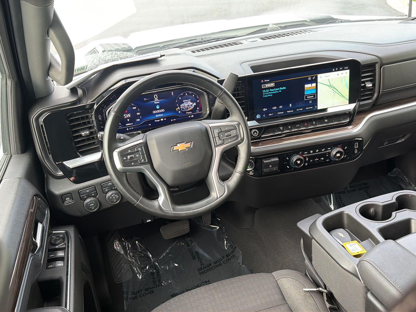 2025 Chevrolet Silverado 2500HD LT - Photo 18