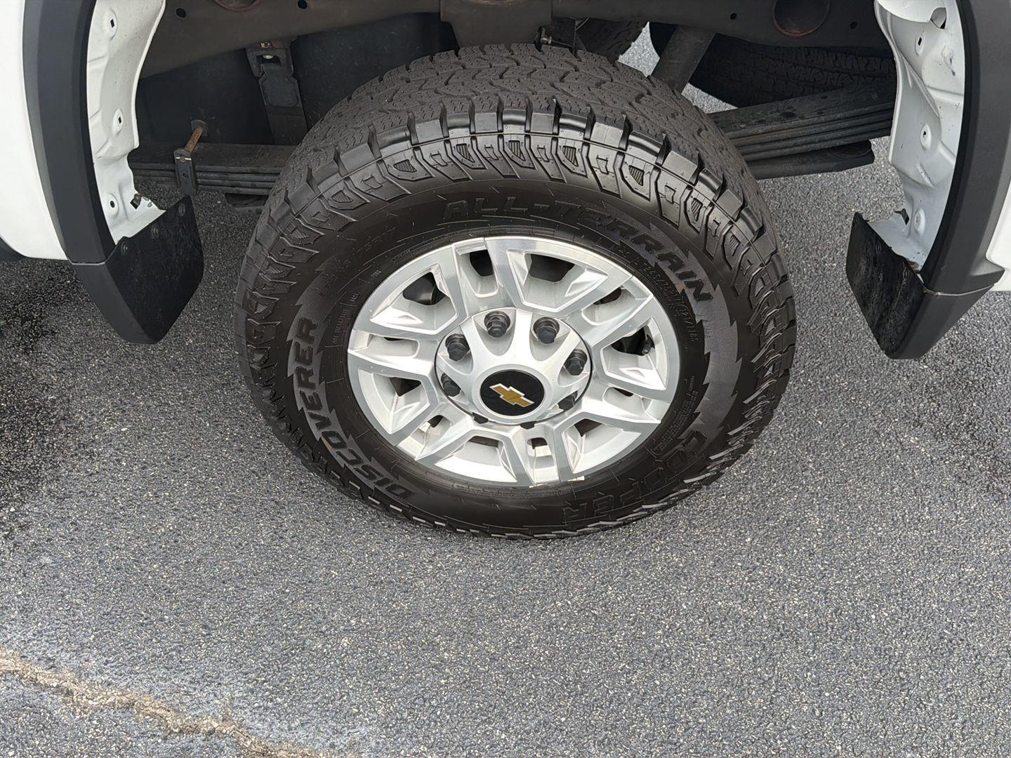 2025 Chevrolet Silverado 2500HD LT - Photo 38