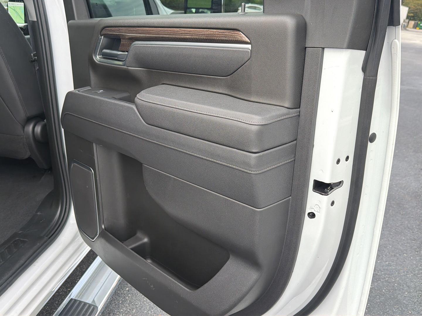 2025 Chevrolet Silverado 2500HD LT - Photo 15