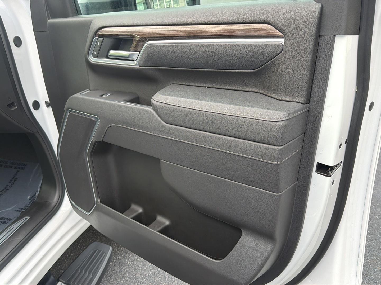 2025 Chevrolet Silverado 2500HD LT - Photo 14