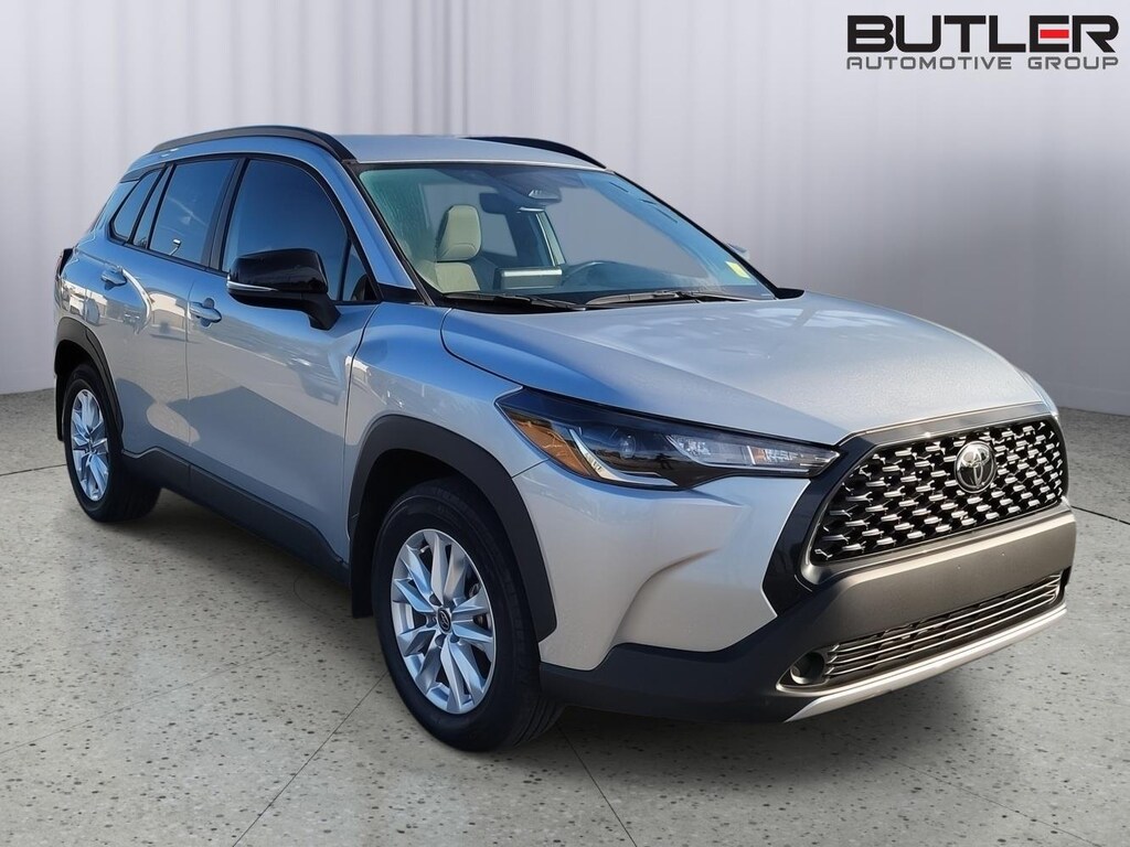 Used 2025 Toyota Corolla Cross LE SUV