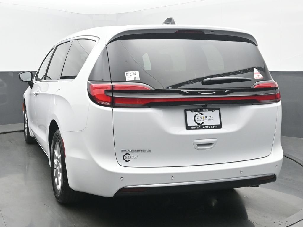 New 2027 Chrysler Pacifica Select Passenger Van